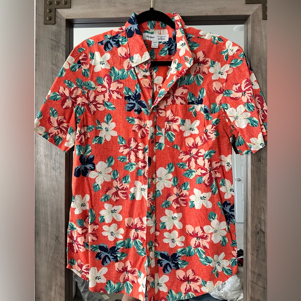 Hawaiian flower shirt